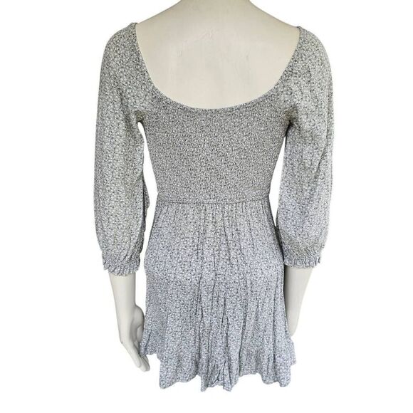 Hollister XS Gray Floral Mini Dress Long Sleeve Smocked Back Sweetheart - Picture 3 of 10